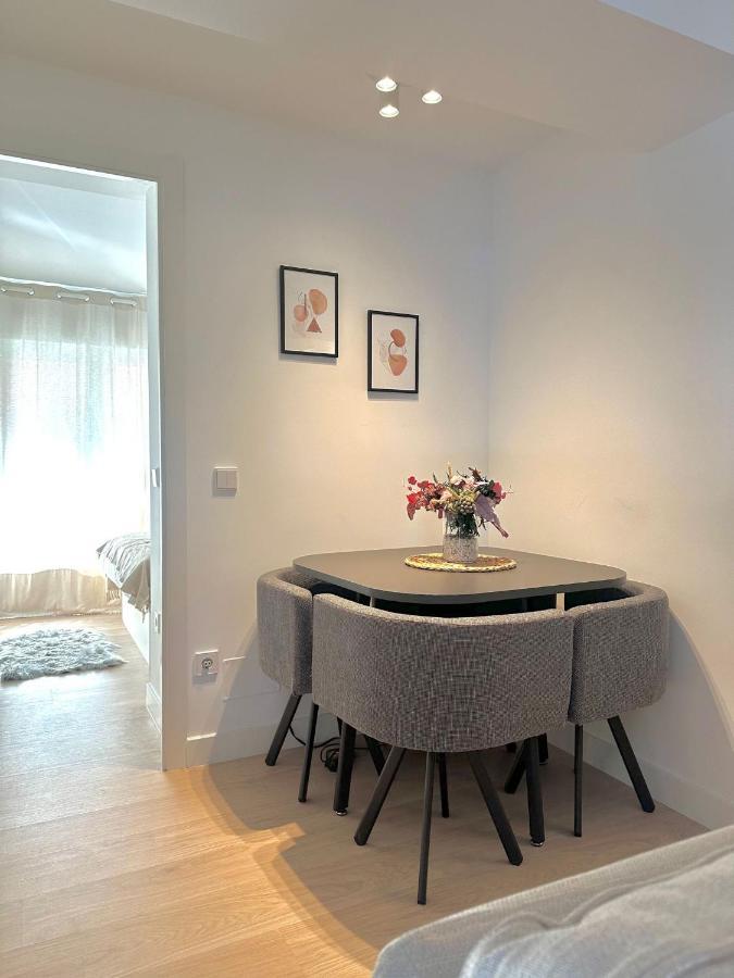 Private Room In A Shared Apartment, Habitacion Privada En Un Apartamento Compartido En Pacifico, Madrid Esterno foto